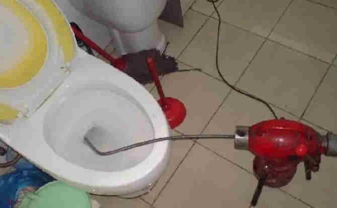 崆峒马桶通下水